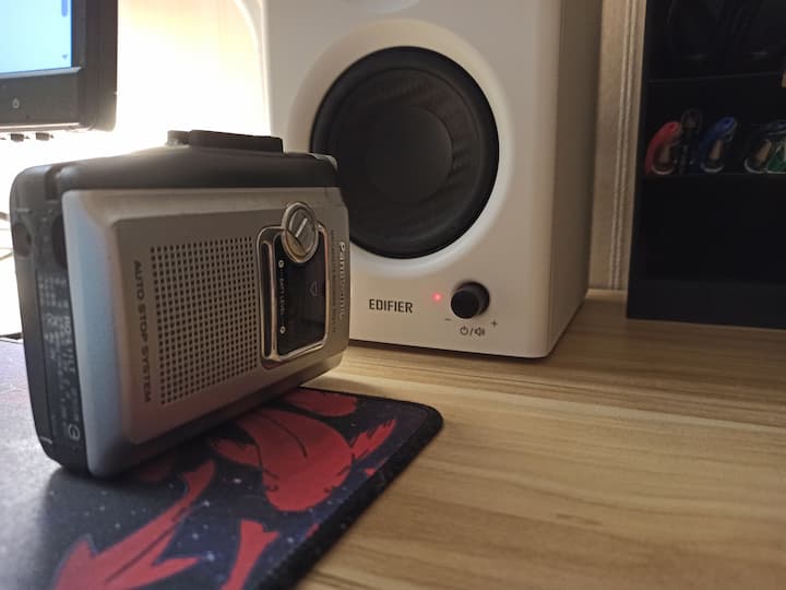 cassette recorder and speaker